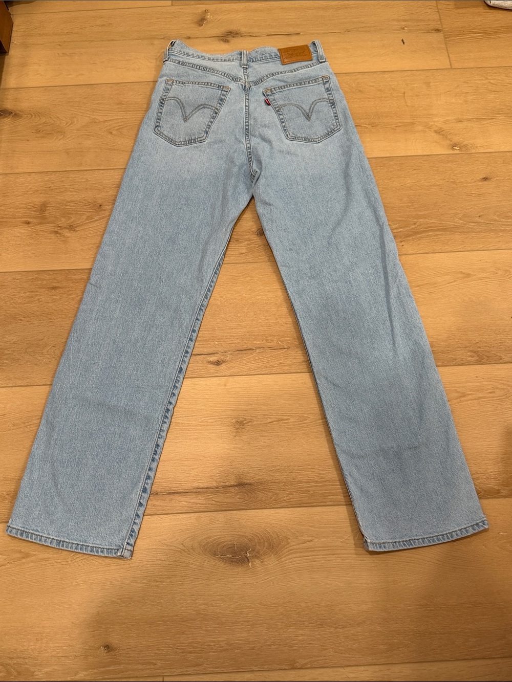 Levi’s Premium Ribcage Straight Ankle Light Wash Jeans